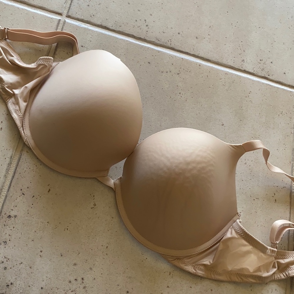 Victoria secret nude push up bra size 38D